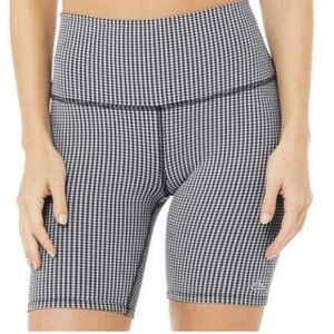 NWT Alo Houndstooth yoga shorts